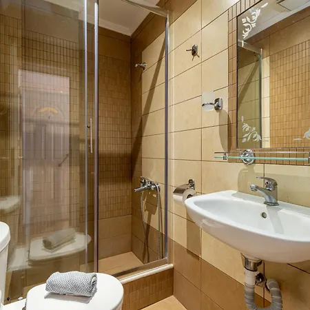 Zoe On The * Σάρτη