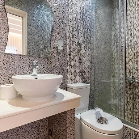 Zoe On The * Σάρτη