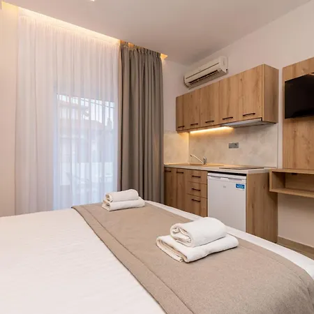 Zoe On The * Σάρτη